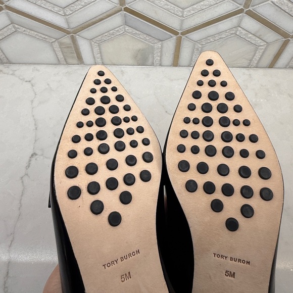 NWOB TORY BURCH PATENT LEATHER MULES BLACK GOLD POINT TOE SLIP ON 5 - Picture 4 of 4